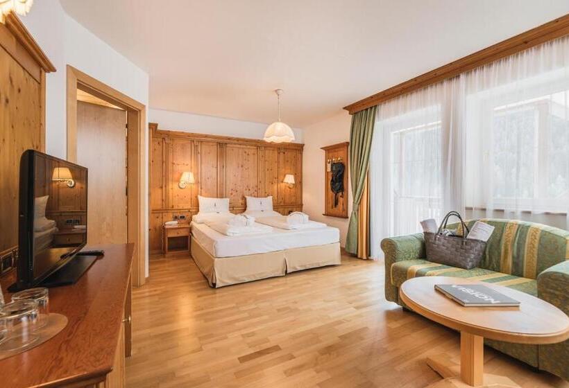 Отель Alpenheim Charming & Spa