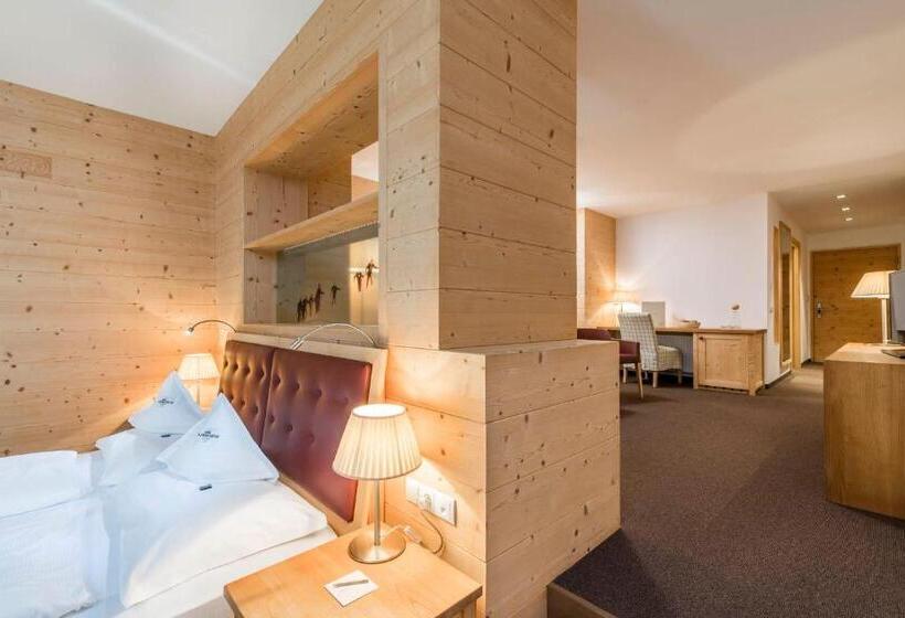 Отель Alpenheim Charming & Spa