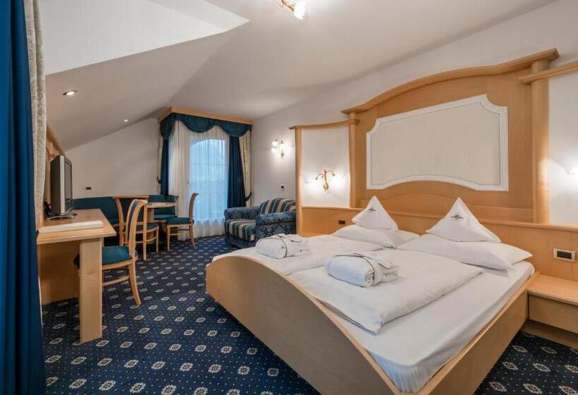 Отель Alpenheim Charming & Spa