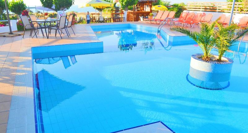 ホテル Amnissos Residence