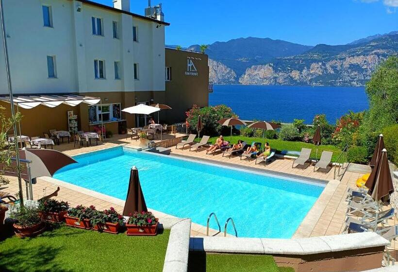 Отель Antonella