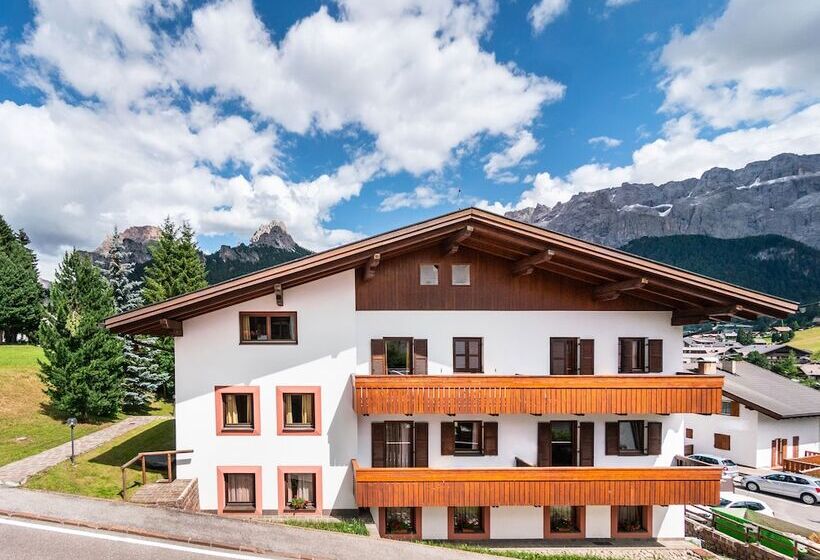 ホテル Apartments Lores