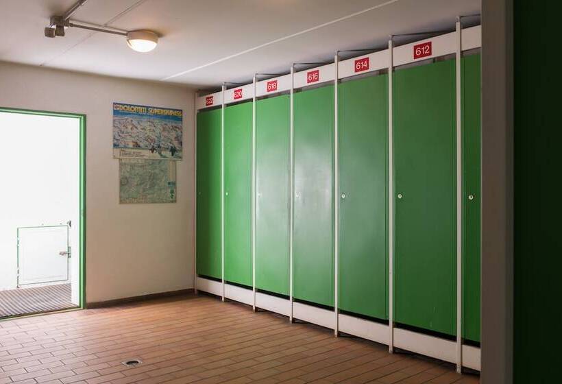 ホテル Apartments Lores