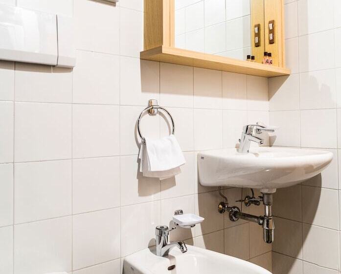 هتل Apartments Lores