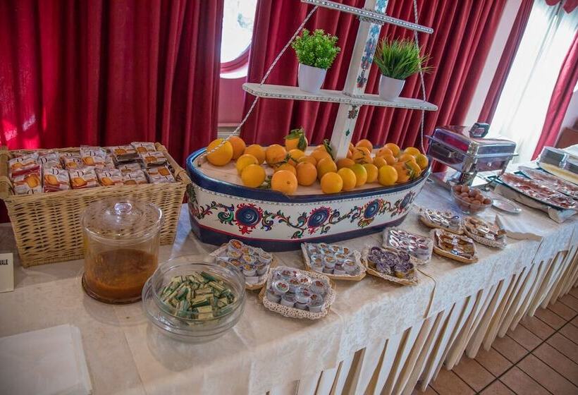 酒店 Assinos Palace