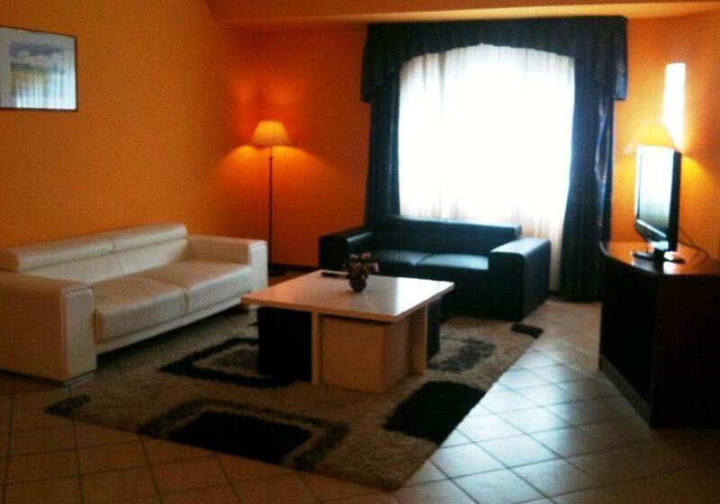 酒店 Assinos Palace