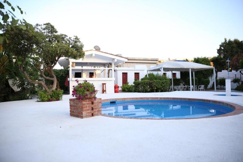 酒店 Assinos Palace