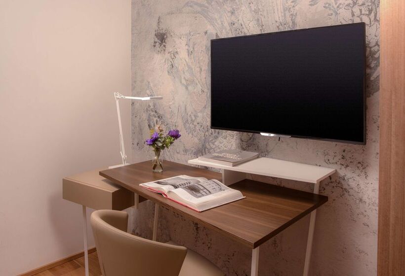 Avani Palazzo Moscova Milan Hotel Previously Nh Palazzo Moscova