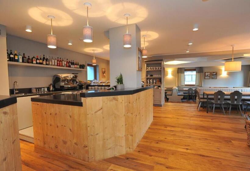 Отель Baita Fanti Ski & Bike