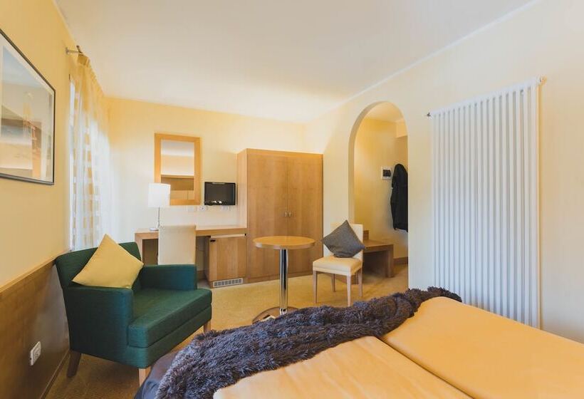 فندق B&b Garni Villa Campitello