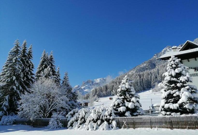 فندق B&b Garni Villa Campitello