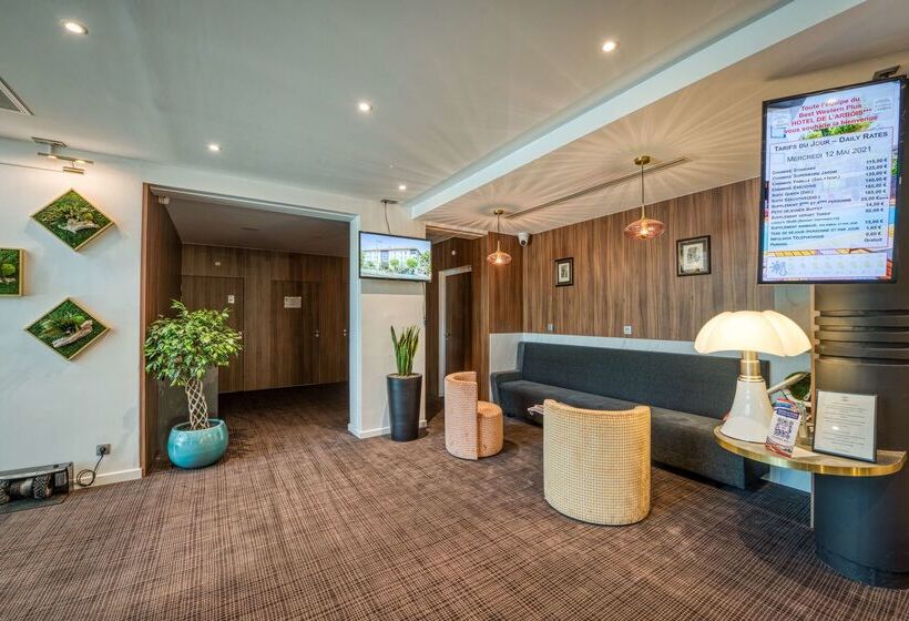 Отель Mercure Aix En Provence La Duranne Gare Tgv