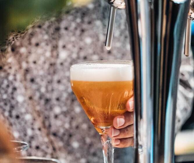 Отель Mercure Aix En Provence La Duranne Gare Tgv