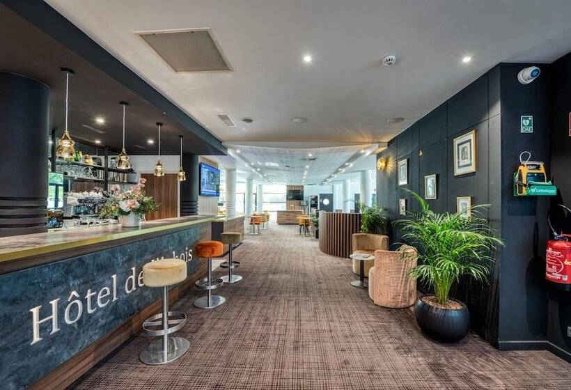 Отель Mercure Aix En Provence La Duranne Gare Tgv