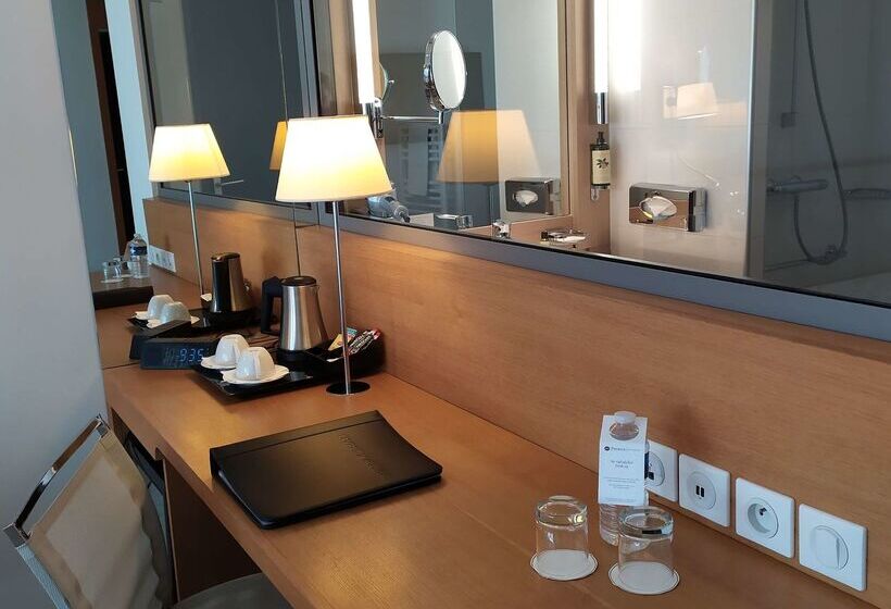 ホテル Best Western Premier Hôtel Du Vieux Port