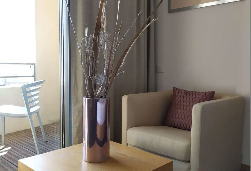 ホテル Best Western Premier Hôtel Du Vieux Port