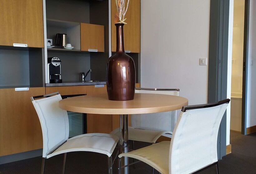 ホテル Best Western Premier Hôtel Du Vieux Port