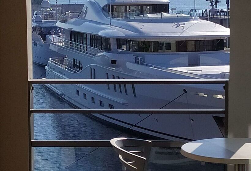 ホテル Best Western Premier Hôtel Du Vieux Port