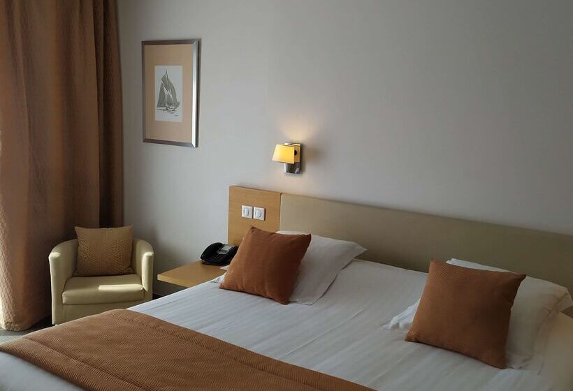 ホテル Best Western Premier Hôtel Du Vieux Port