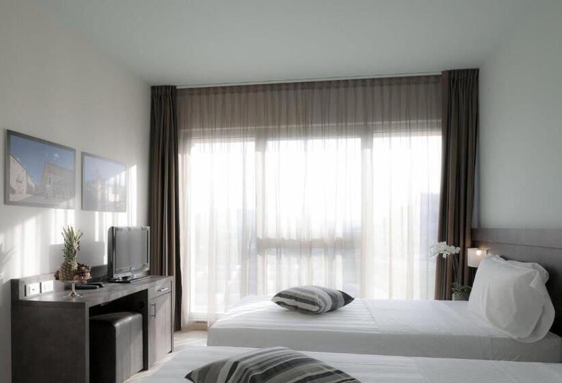 Отель Blu Arena