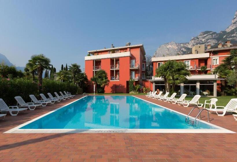 בית מלון כפרי Brione Green Resort