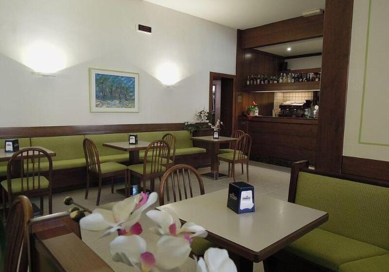 هتل Brione Green Resort