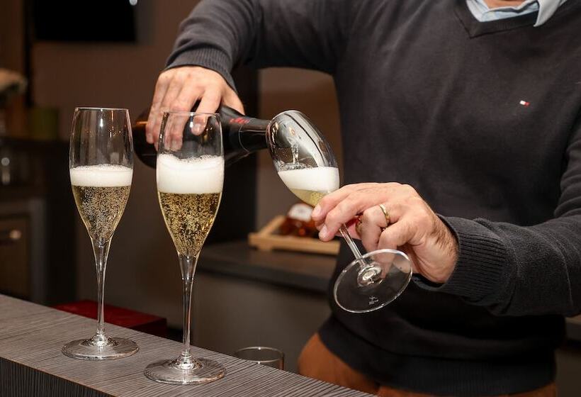 בית מלון כפרי Chateau De Lacan