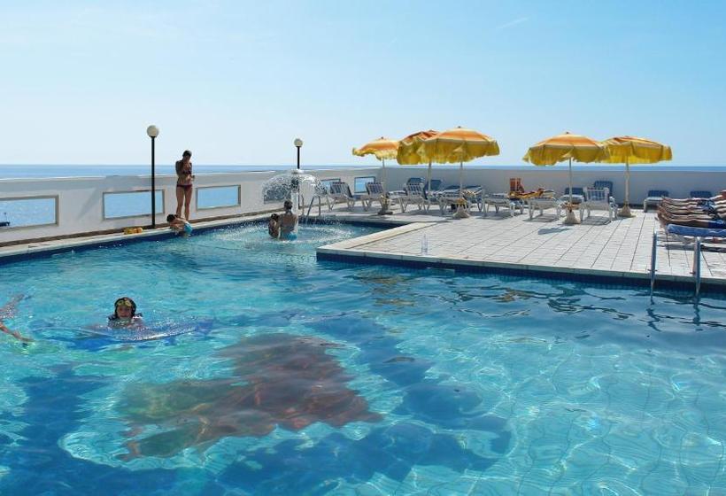 Отель Christian