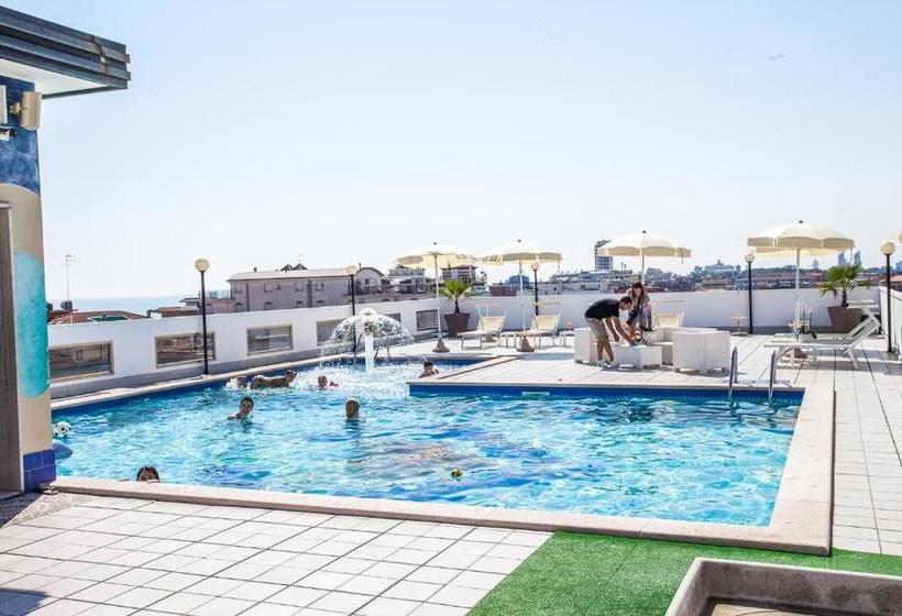 Отель Christian