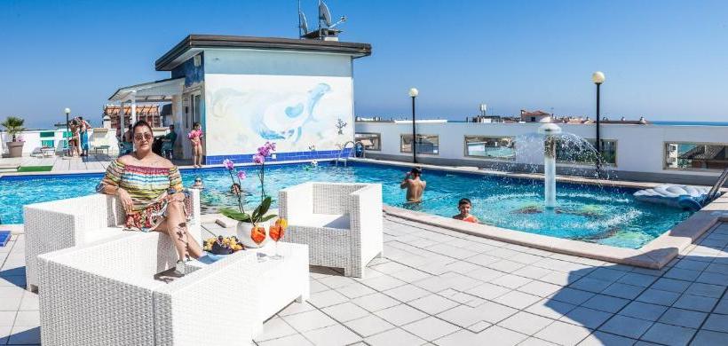 Отель Christian