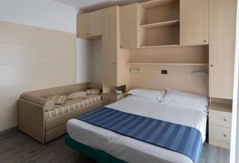 Отель Christian