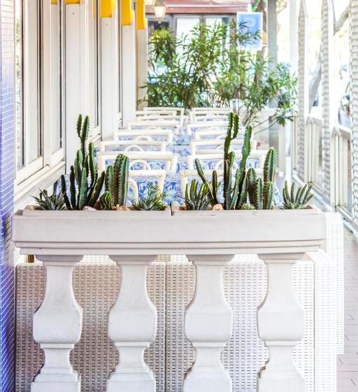 Отель Christian