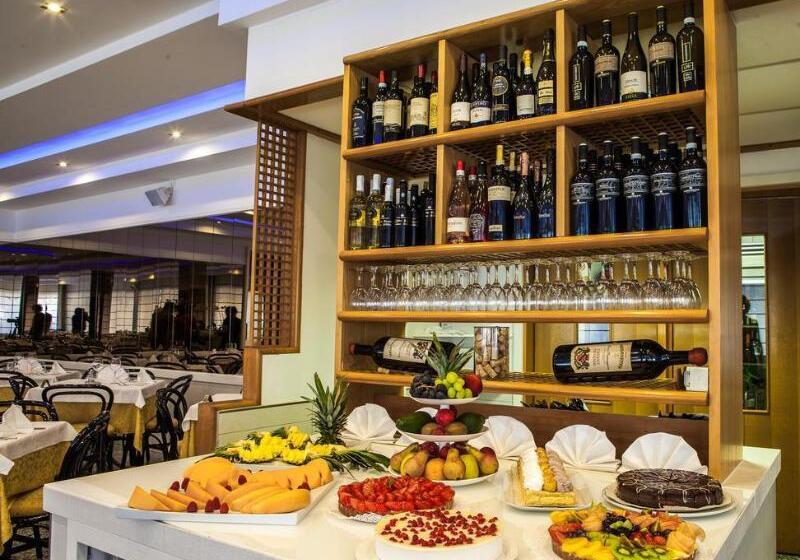 Отель Christian