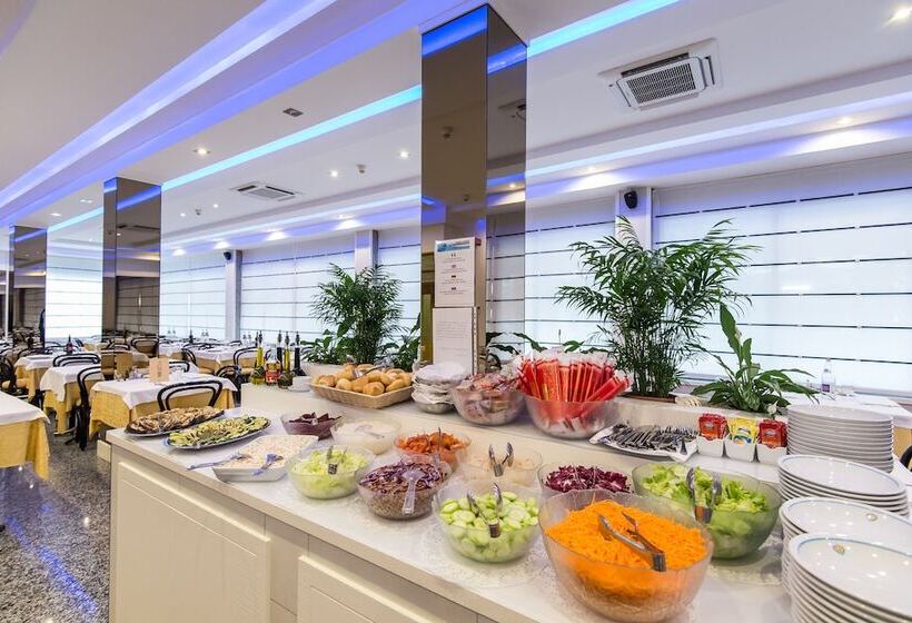 Отель Christian