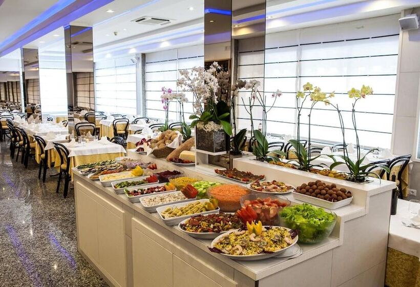 Отель Christian