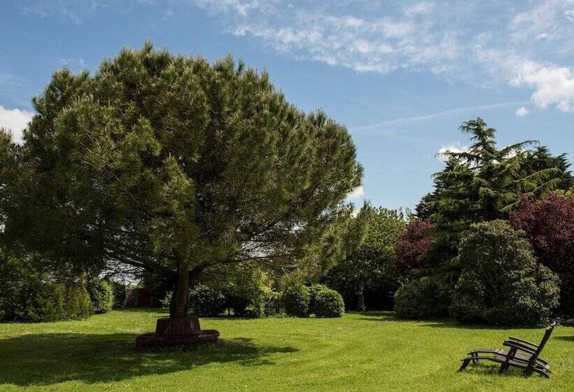 ホテル Château De L Abbaye   Teritoria