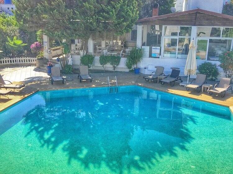 ホテル Costa Bodrum City