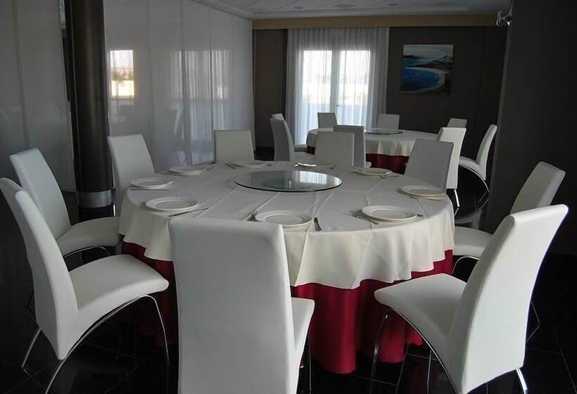 فندق Cuatro Hermanas