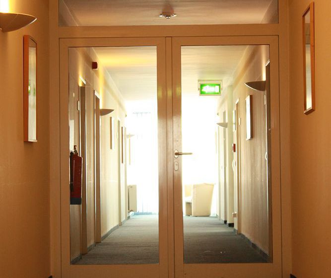 هتل De France  Centre Français De Berlin