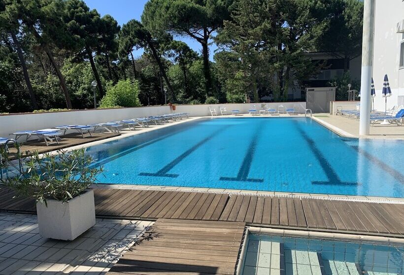 ホテル Deanna Golf