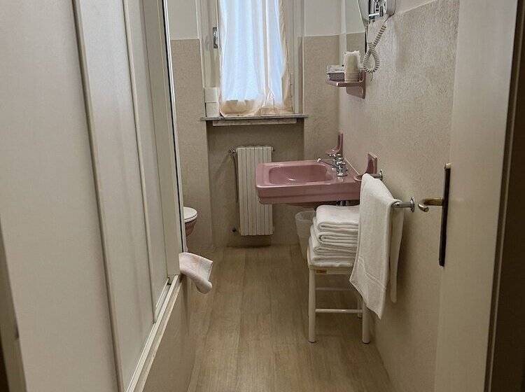 ホテル Deanna Golf