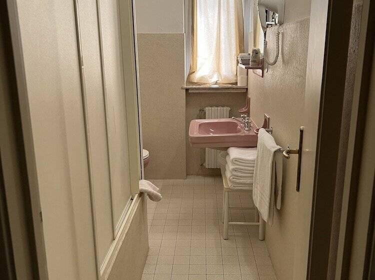 ホテル Deanna Golf