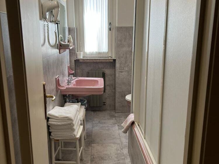 ホテル Deanna Golf