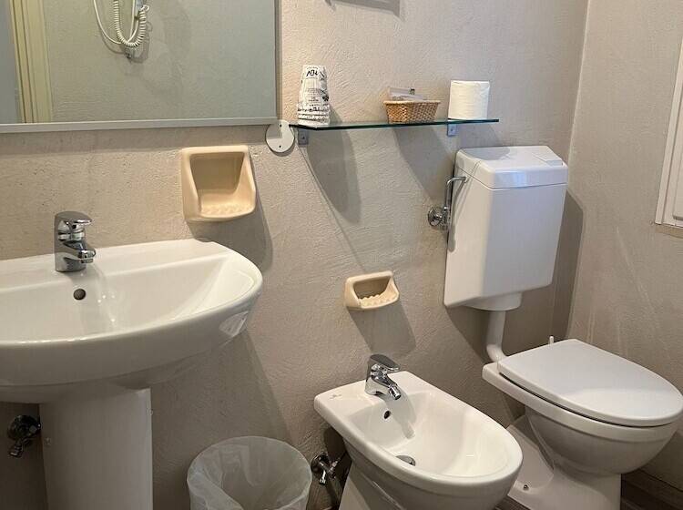 ホテル Deanna Golf