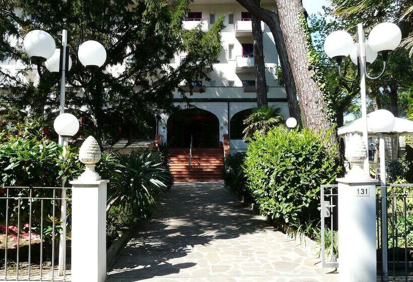 ホテル Deanna Golf