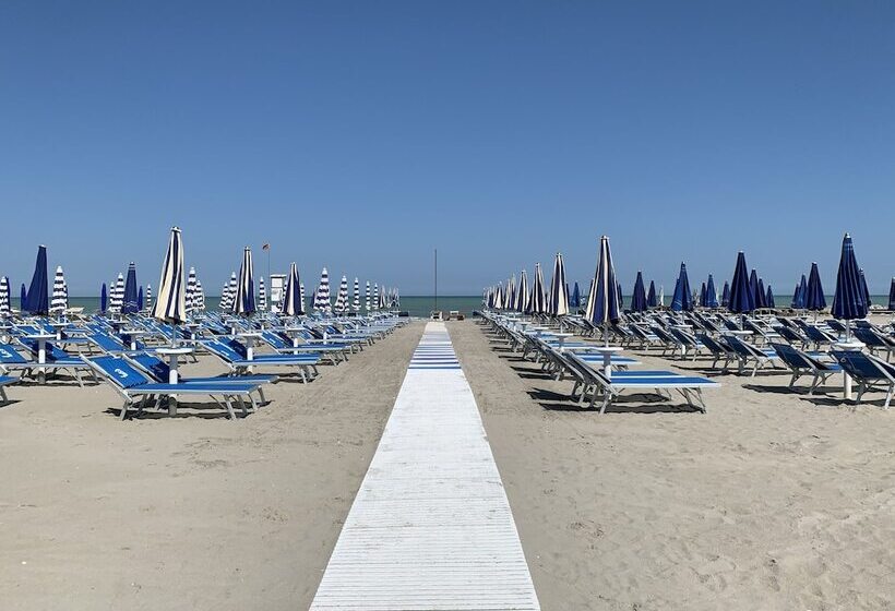 ホテル Deanna Golf