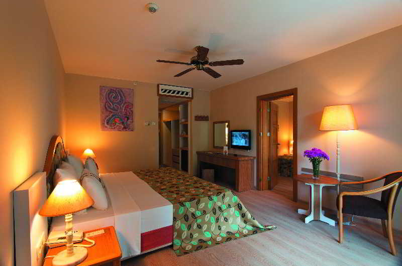 酒店 Defne Star Side