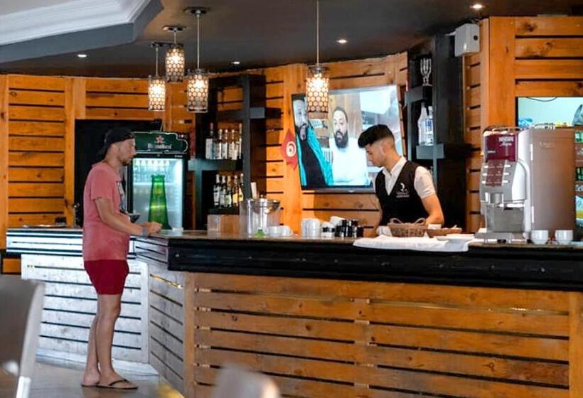 בית מלון כפרי El Habib Monastir