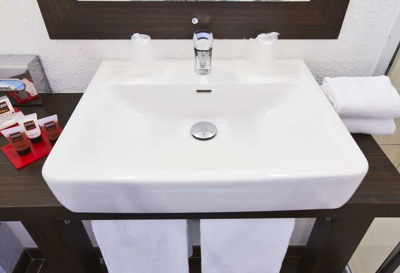 Enzo Hotels Reims Tinqueux By Kyriad Direct