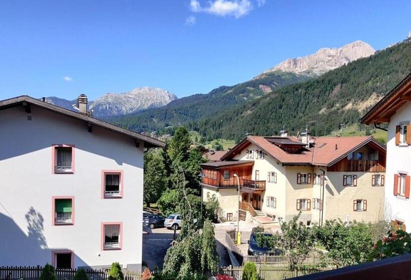 Отель Nès Crépes